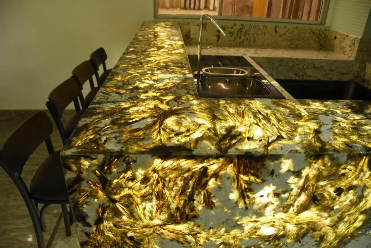 Granito, Quartzito ou Mármore: Qual a Melhor Rocha para Bancada de Cozinha?
